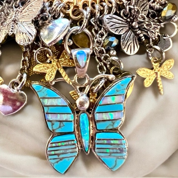 Vintage Turquoise, mother of pearl and abalone Butterfly charm necklace - Picture 14 of 17